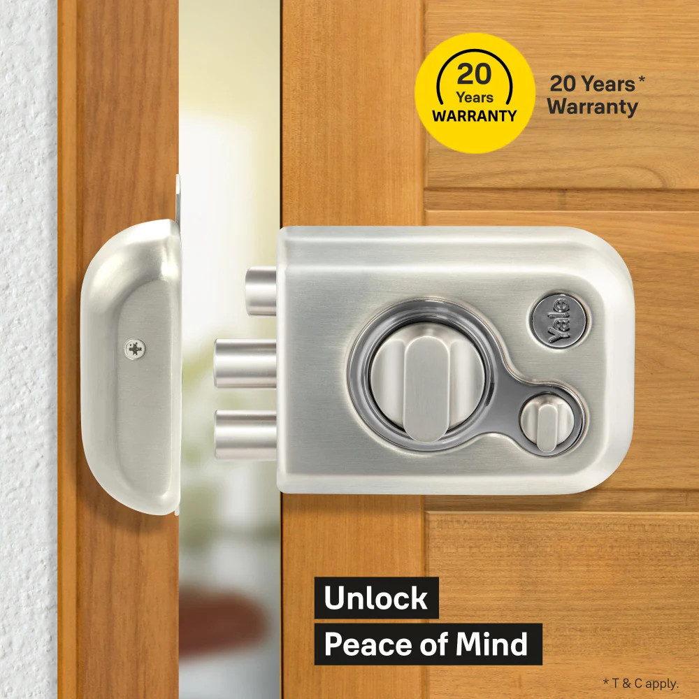 Yale Kratos™ 	KRT-LB-TT-SSM/BN Rim lock – Tribolt, 2 Deadbolts & 1 Latch Bolt, Thumbturn, 4 Dimple Keys (Satin Steel Matt and Black Nickel) - Image 3