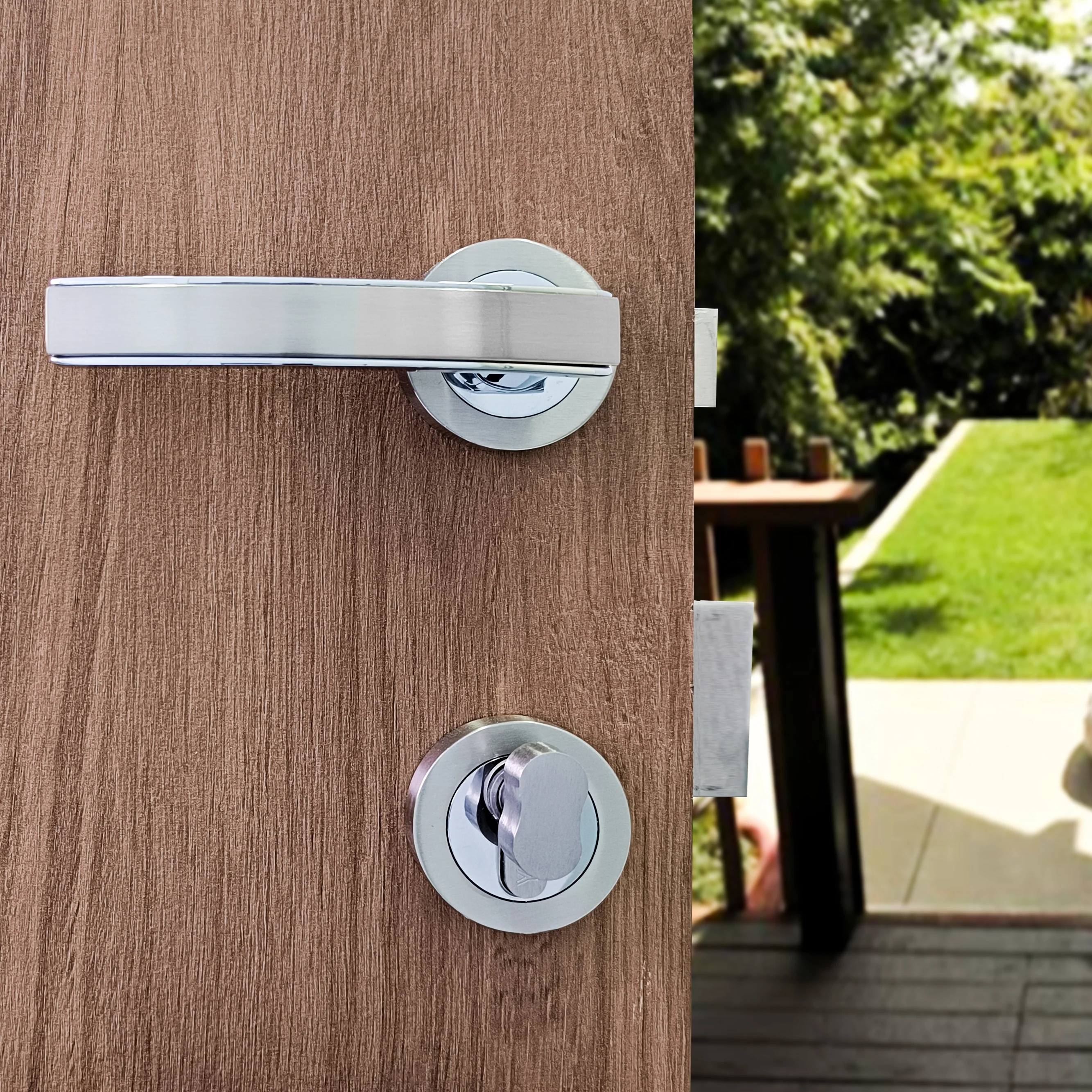 SM-04-01-01 Yale SM series Mortise Lock Comboset, Cylinder with Knob inside and keys Outside, SS Finish - Image 4