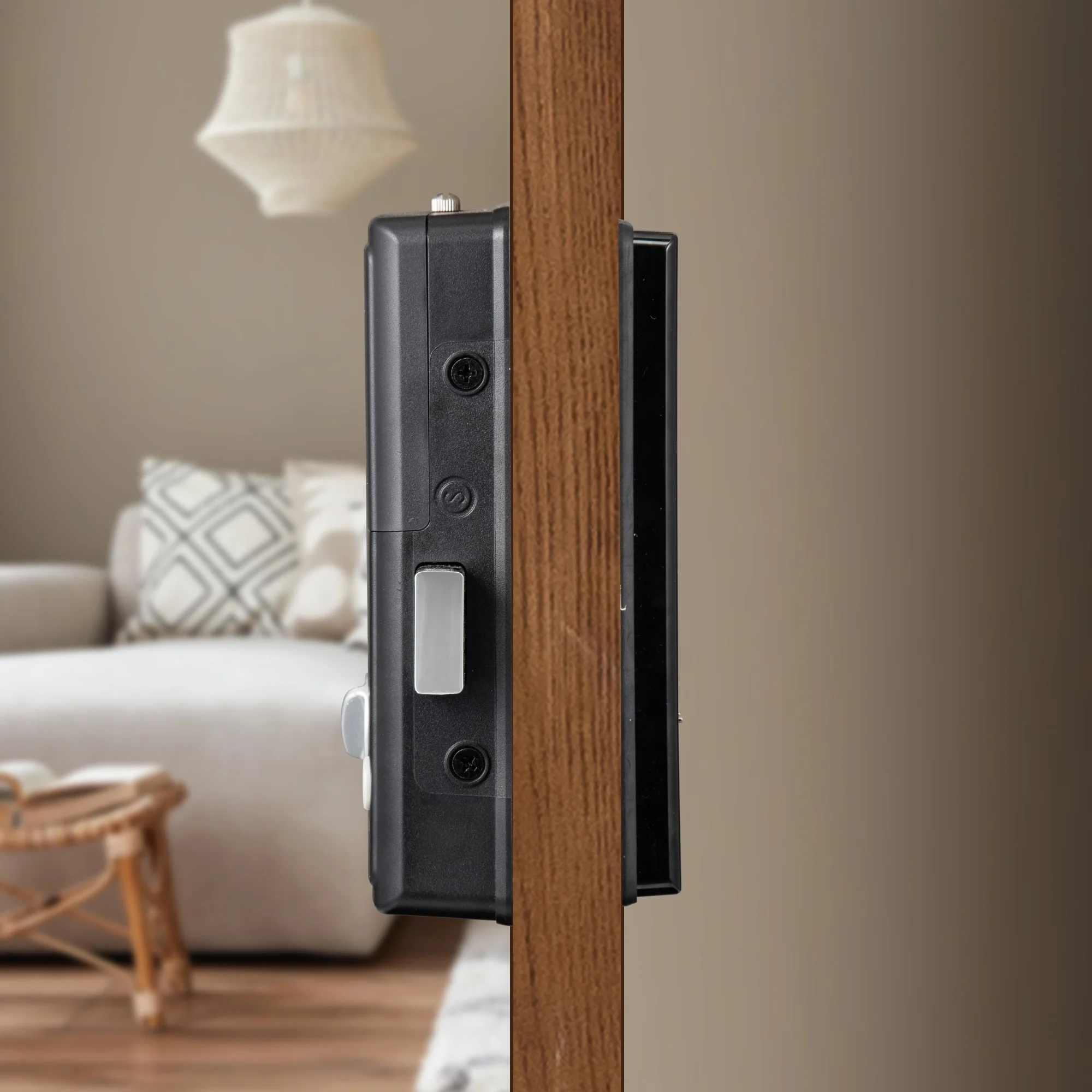 Yale Reflecta Digital Lock, Mirror finish with PIN and Fingerprint access - Image 3