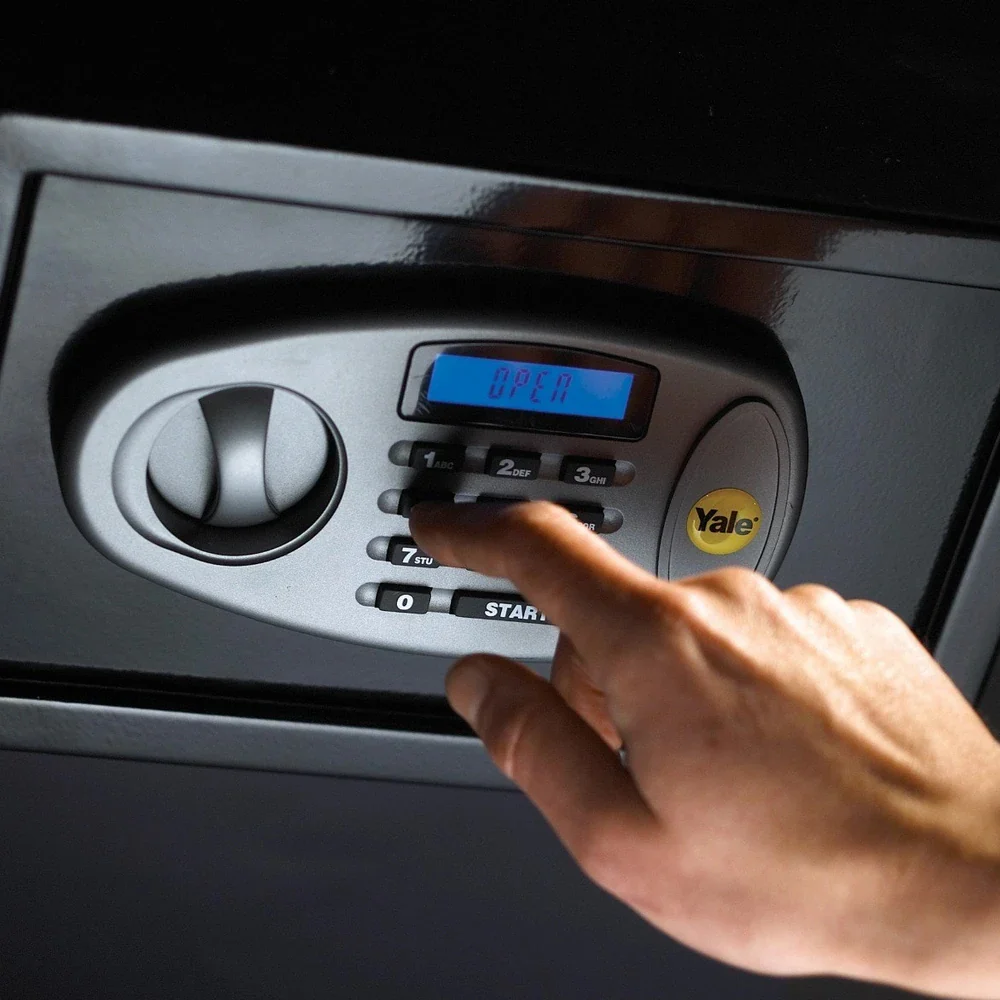 YLS/200/DB2 Security Laptop Safe Locker, Digital - Pin Access, Black - Image 7